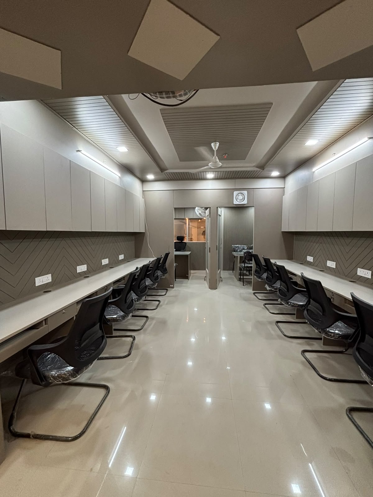 600 sqft furnished office space on rent at swage farm...